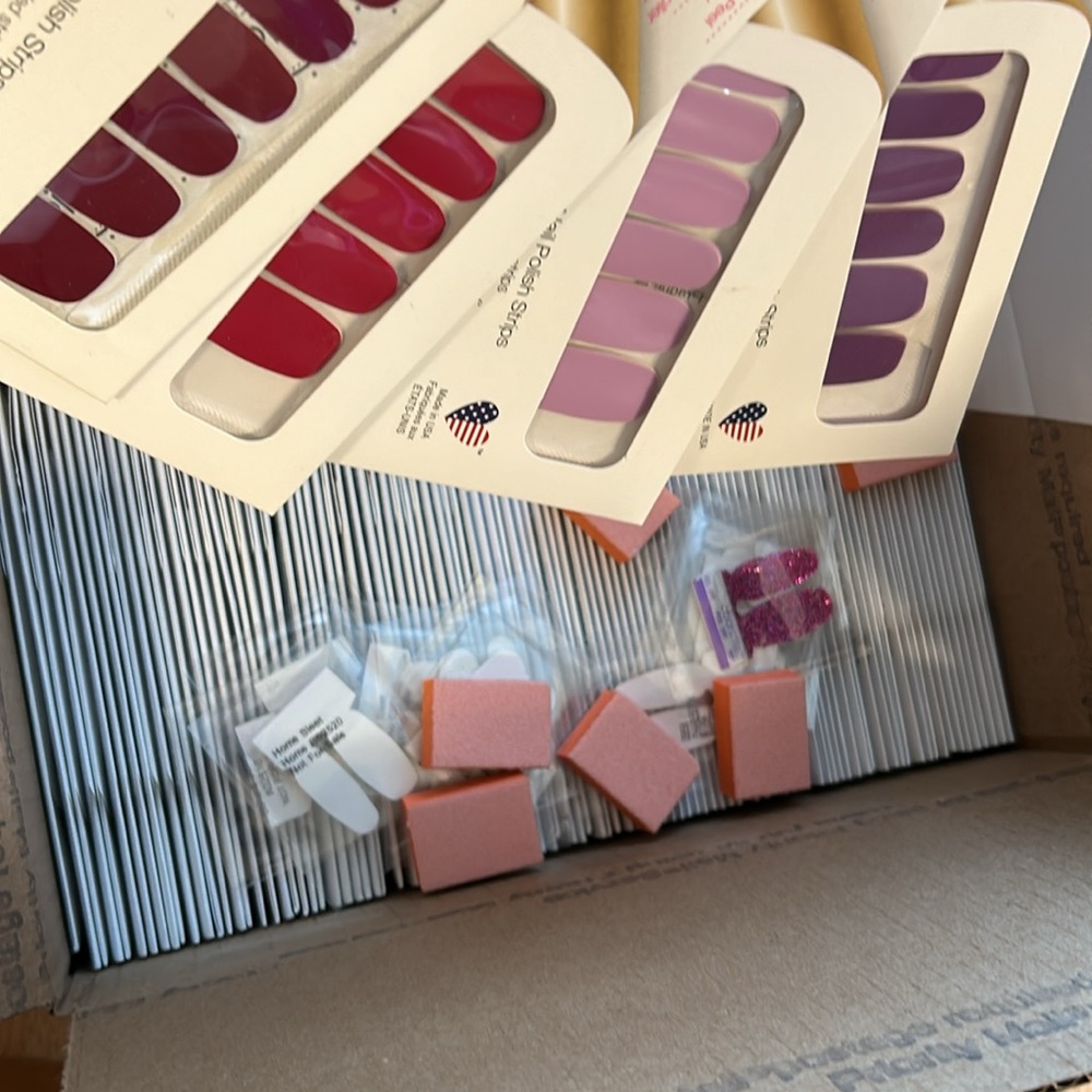 Color street nails mystery bundle 20 items - Picture 1 of 2